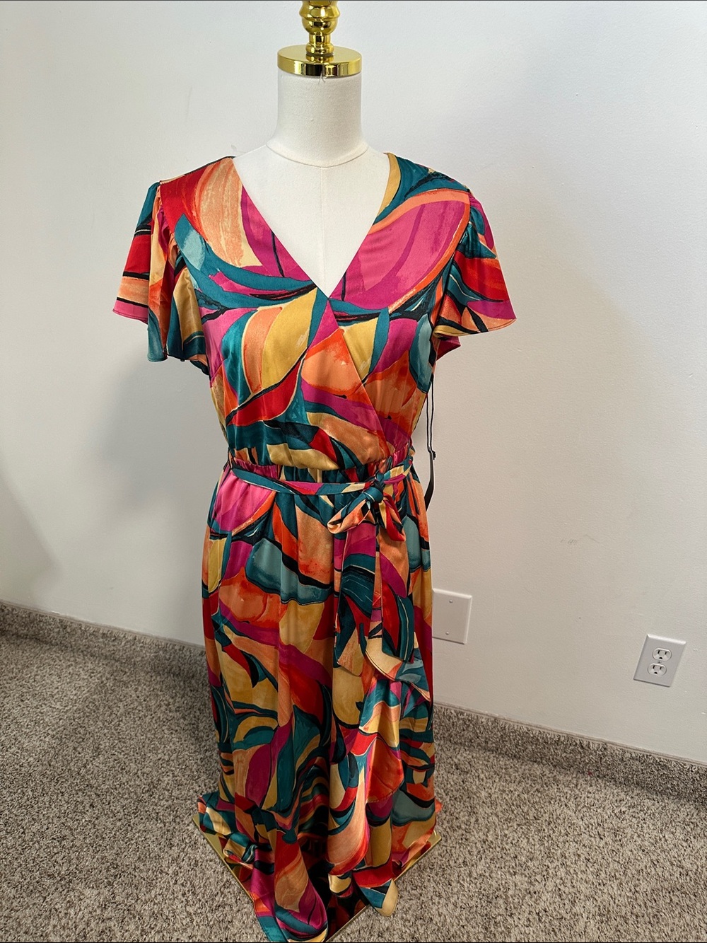 🌴 NWT Nicole Miller Satin Wrap Style Dress